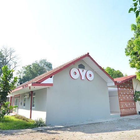 Oyo 743 Garden Guesthouse Maguwo Dış mekan fotoğraf