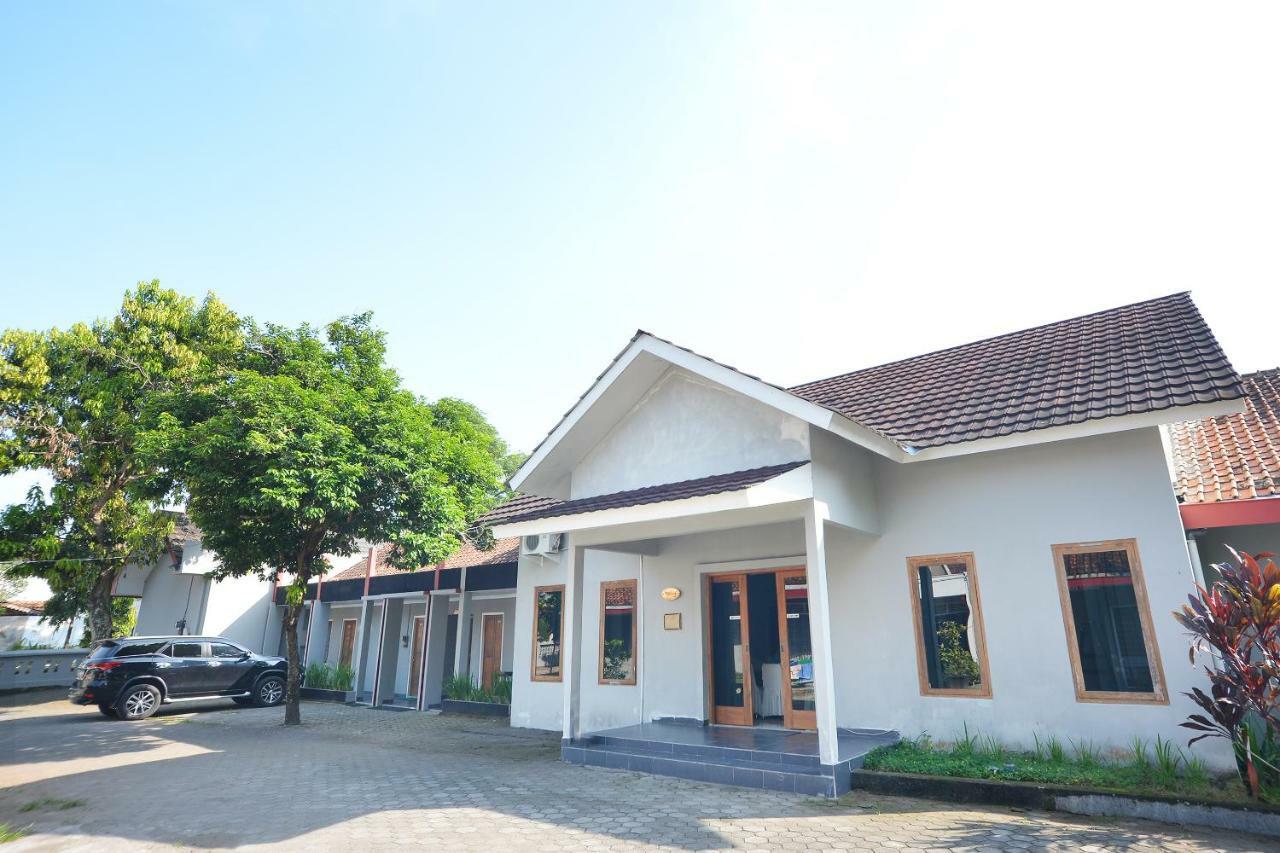 Oyo 743 Garden Guesthouse Maguwo Dış mekan fotoğraf
