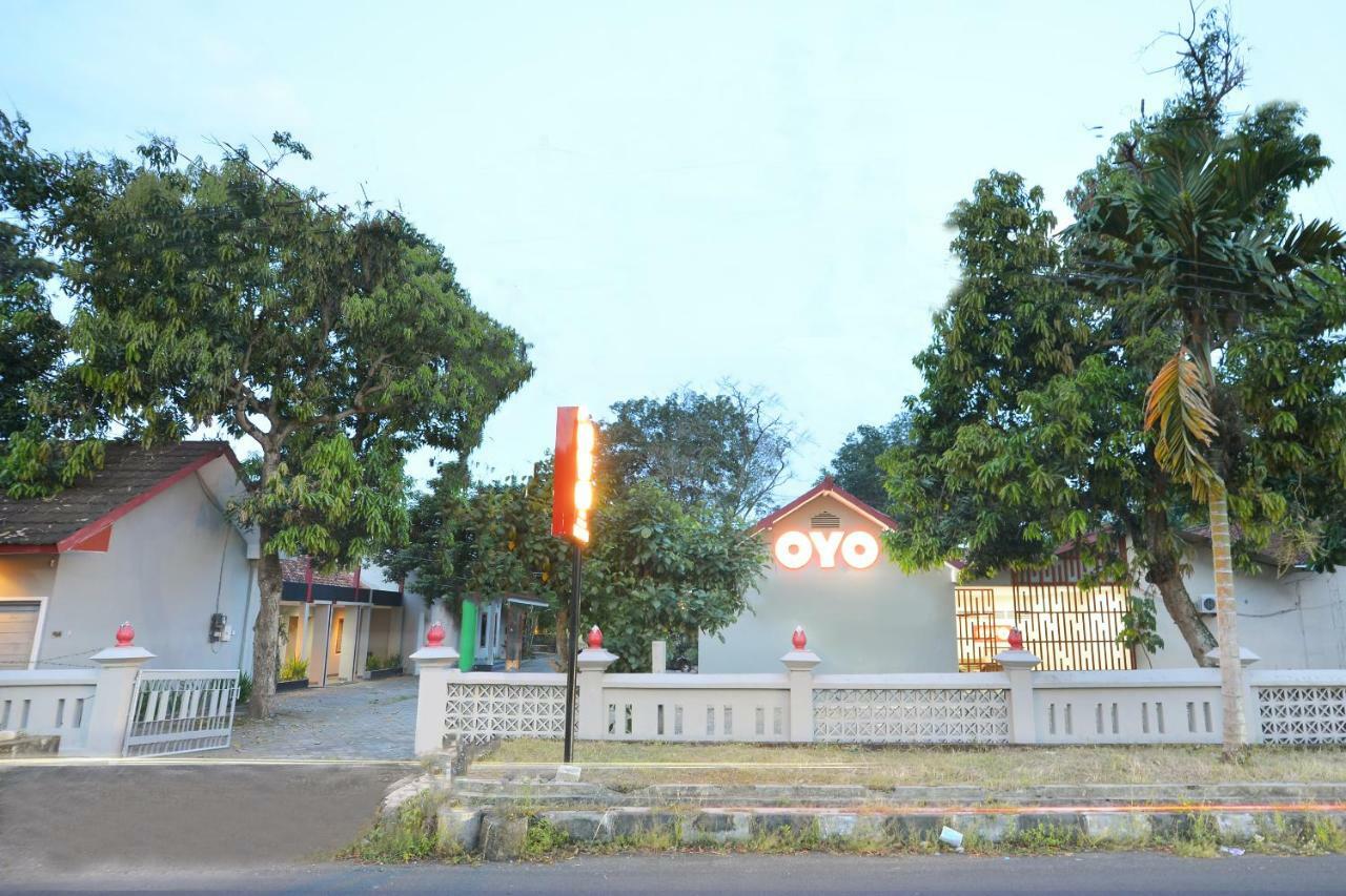 Oyo 743 Garden Guesthouse Maguwo Dış mekan fotoğraf